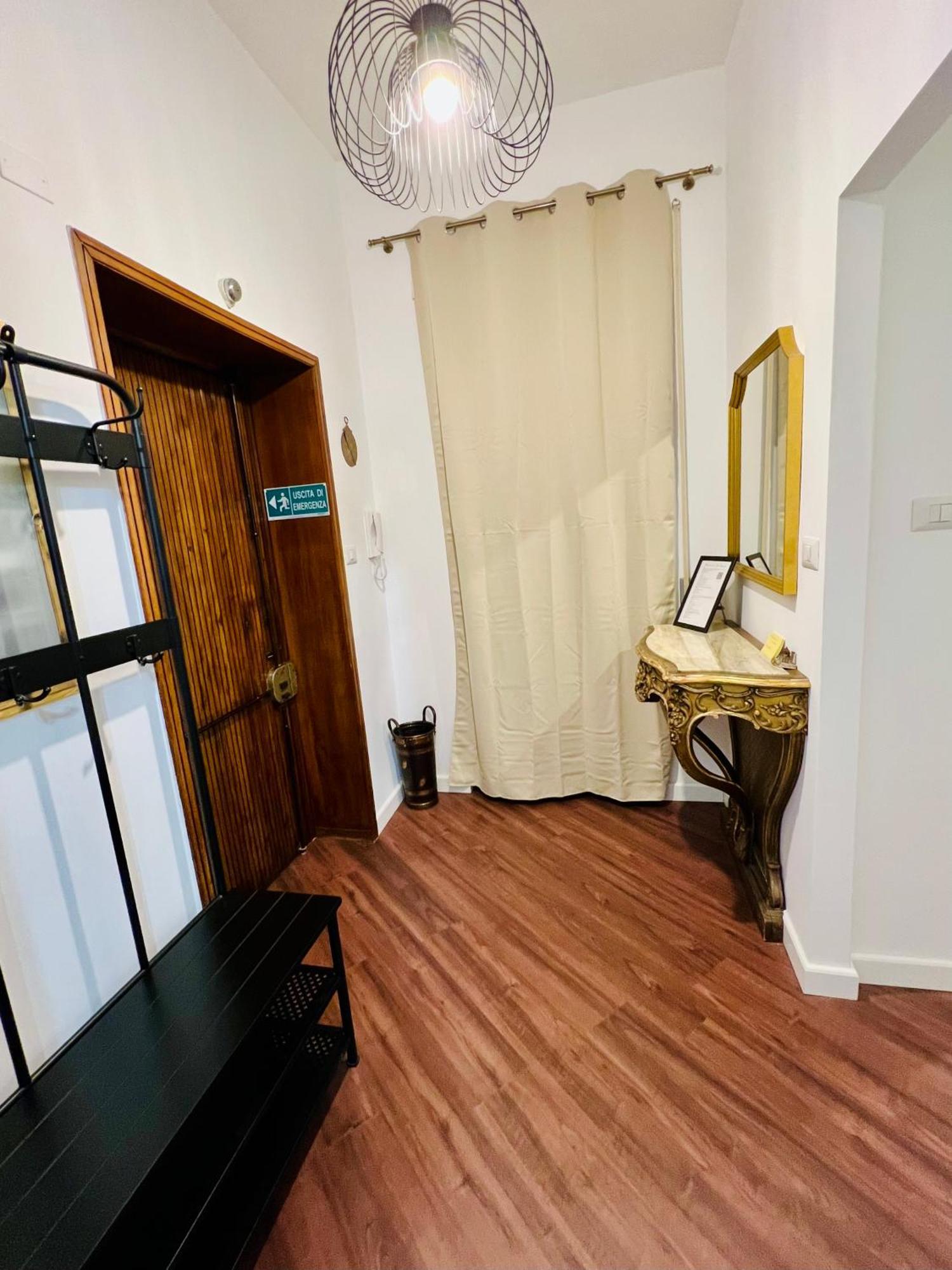 Apartment Elegant Bianca Rom